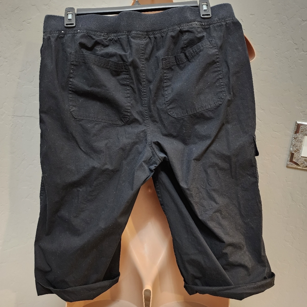 Catherine's Capris - Picture 2 of 3